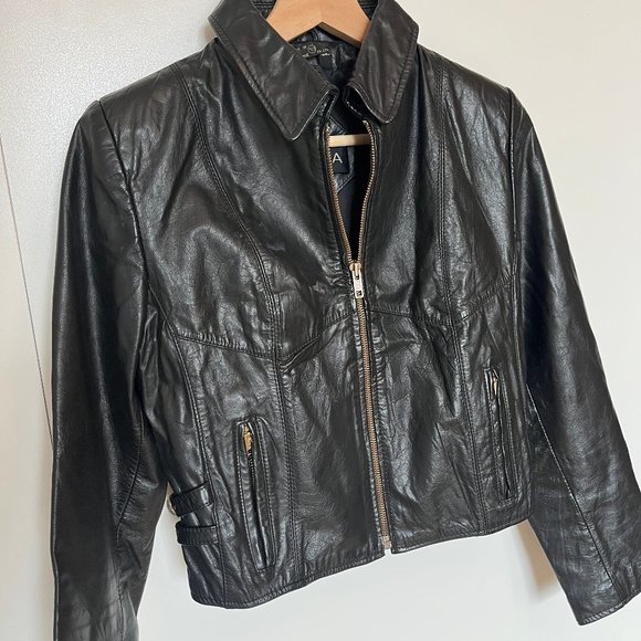 Vintage Opera Black Leather Jacket - Picture 4 of 11